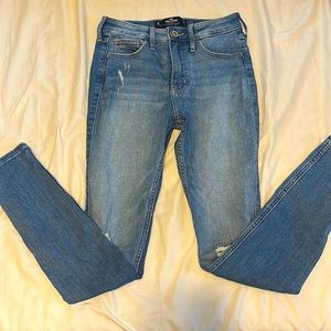 Hollister jeans size 1, high rise ripped